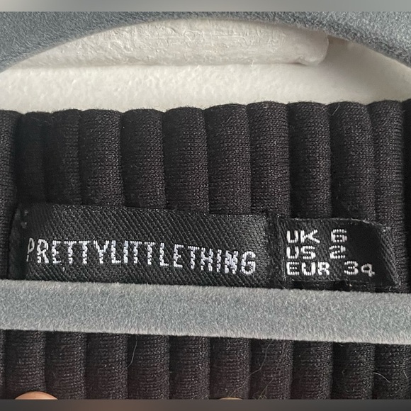 Pretty Little Thing Black Long Sleeve Maxi Dress. Pre-Owned. - Picture 3 of 7